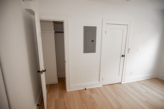 1388 W 83rd St, Unit 311 in Cleveland, OH - Building Photo - Building Photo