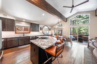 198 Country Club Dr in Incline Village, NV - Building Photo - Building Photo