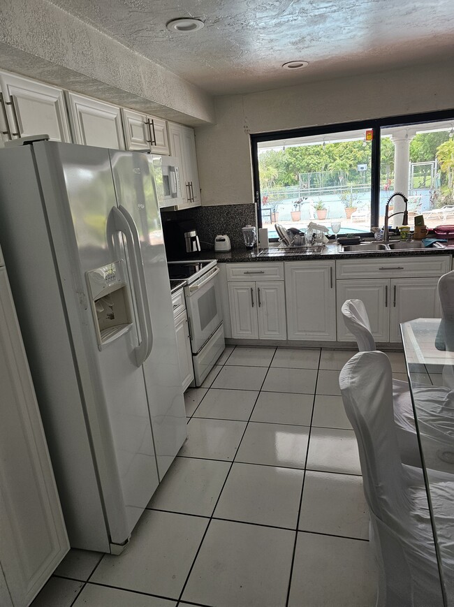 740 Bluebird Ln in Plantation, FL - Building Photo - Building Photo
