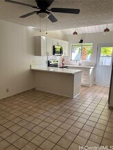 521 Pepeekeo St in Honolulu, HI - Building Photo - Building Photo