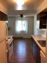 1330 SE Lafayette St in Portland, OR - Building Photo