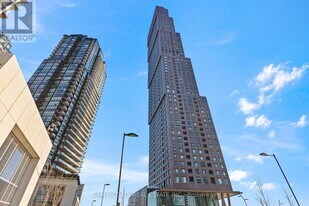 2920 Hwy 7 in Vaughan, ON - Building Photo