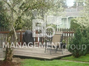 8604 SE 11th Ave in Portland, OR - Building Photo - Building Photo