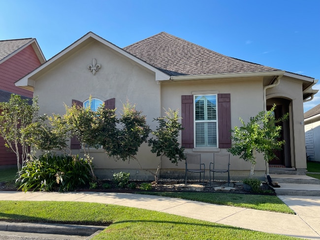 property at 113 Laurel Grove Blvd