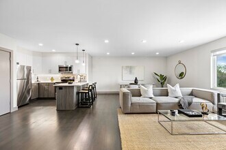 8133 Bergenline Ave in North Bergen, NJ - Building Photo - Building Photo