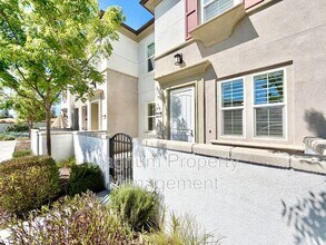 27417 Georgetown Dr in Menifee, CA - Foto de edificio - Building Photo