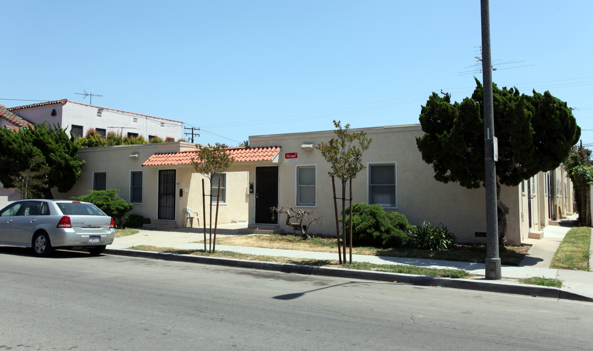 1616-1618 E Erie St in Long Beach, CA - Building Photo