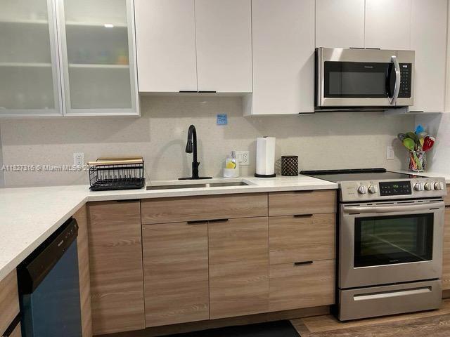 3050 N Palm Aire Dr in Pompano Beach, FL - Building Photo - Building Photo