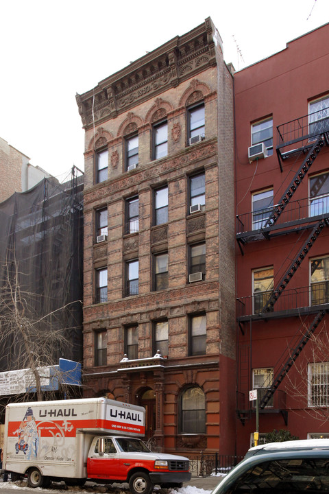 62 E 7th St in New York, NY - Foto de edificio