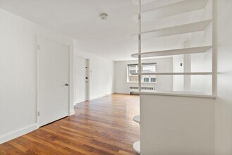 8 Menotomy Rd in Arlington, MA - Building Photo - Building Photo