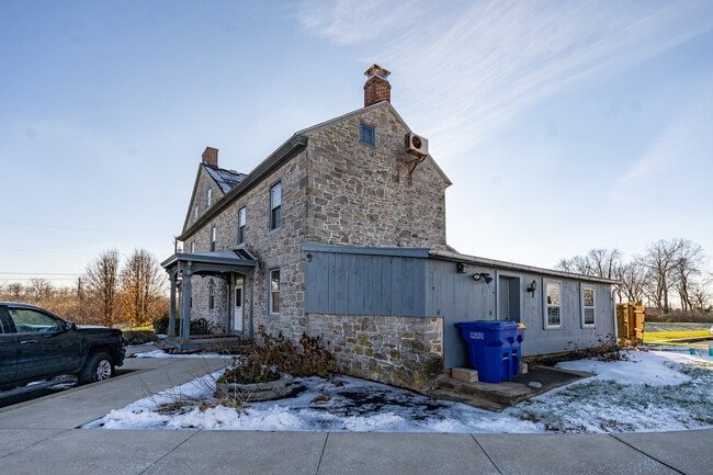 2200 Strickler Rd in Manheim, PA - Building Photo - Building Photo