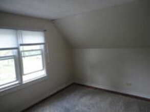 1623 Rainbow Dr in Cedar Falls, IA - Building Photo - Building Photo