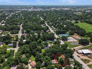 509 W 6th St in Brenham, TX - Building Photo - Building Photo