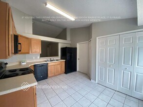 510 Geraldine Dr in Deltona, FL - Foto de edificio - Building Photo