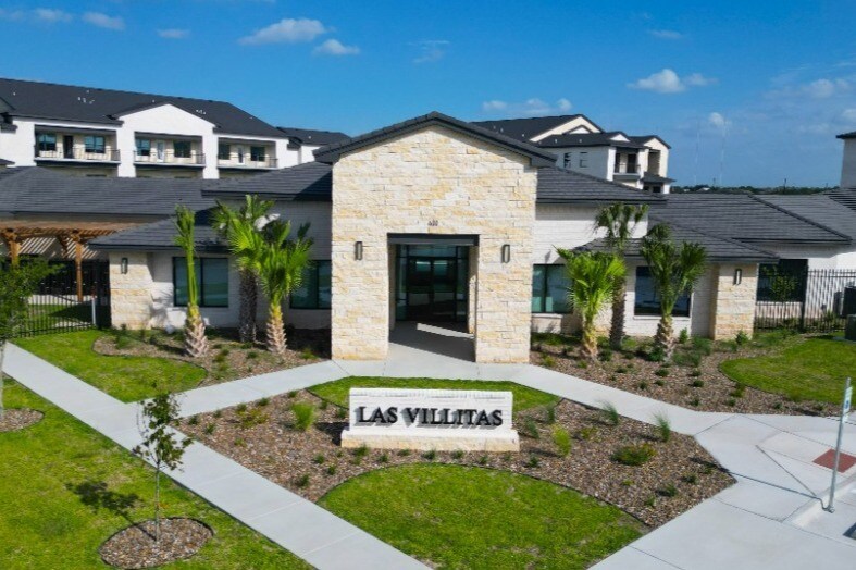 Las Villitas in Edinburg, TX - Foto de edificio