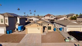 11145 Eleanor Coldwell Ln in Socorro, TX - Building Photo