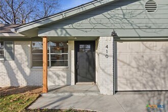 410 State Hwy 95 in Ltl Rvr Acad, TX - Building Photo - Building Photo