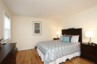 Milford Beach Apartments in Milford, CT - Building Photo - Interior Photo