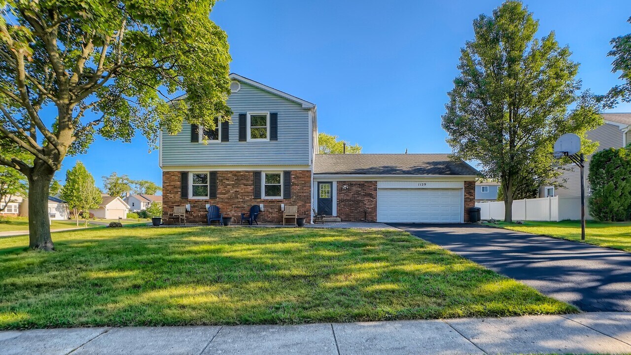 1129 Alden Ln in Buffalo Grove, IL - Building Photo
