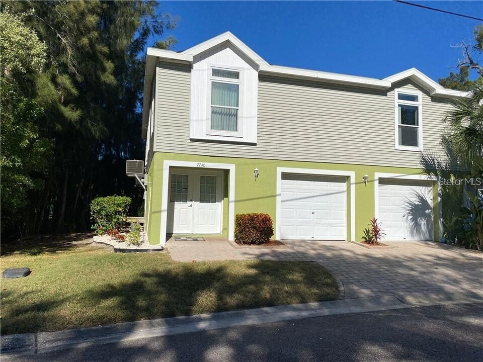 7740 Sailwinds Pass in Port Richey, FL - Building Photo