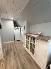 105 Auburn Ave NE, Unit 2 in Grand Rapids, MI - Foto de edificio - Building Photo