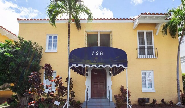 126 Mendoza Ave in Coral Gables, FL - Building Photo - Building Photo