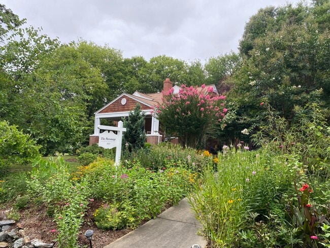 807 Benton St in Hillsborough, NC - Building Photo - Building Photo