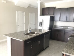 8069 Rolling Shell Trail in Wesley Chapel, FL - Building Photo - Building Photo