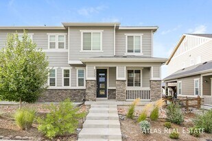 7255 S Millbrook Ct in Aurora, CO - Building Photo