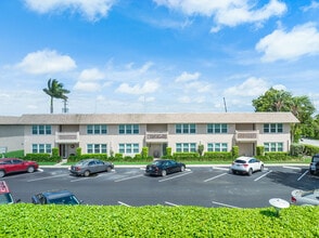 Marina Townhomes in Dania, FL - Foto de edificio - Building Photo