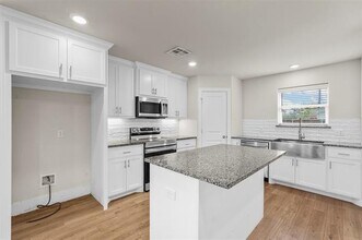 536 E Carter St in Sherman, TX - Foto de edificio - Building Photo