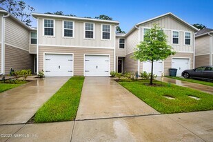 5939 Creekside Crossing Dr