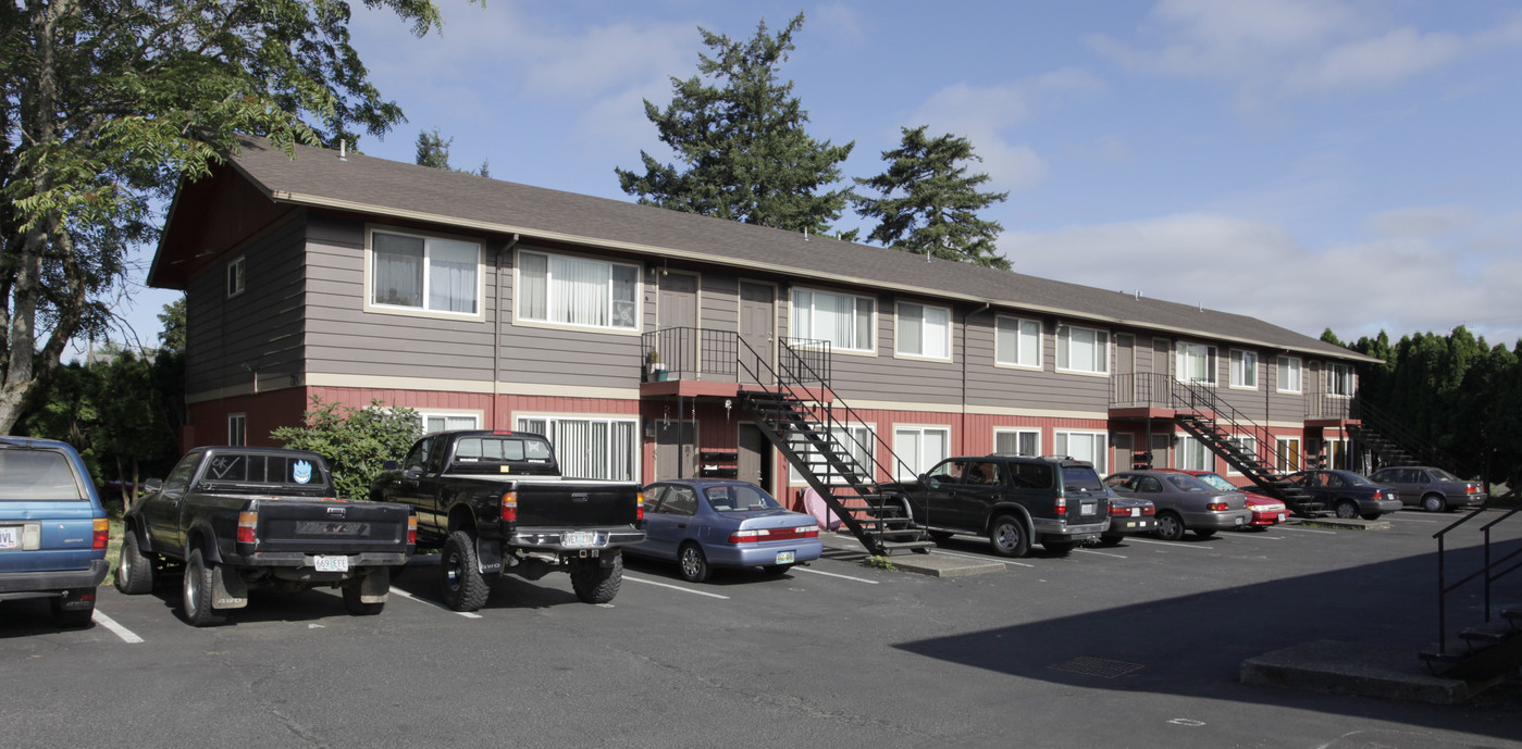 Woodstock Place Apartments in Portland, OR - Building Photo