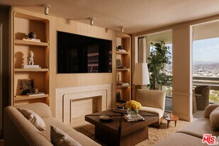 2220 Ave of the Stars in Los Angeles, CA - Building Photo