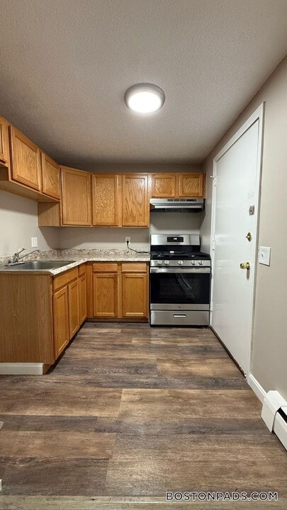 3 Henry Terrace, Unit 12B in Worcester, MA - Foto de edificio