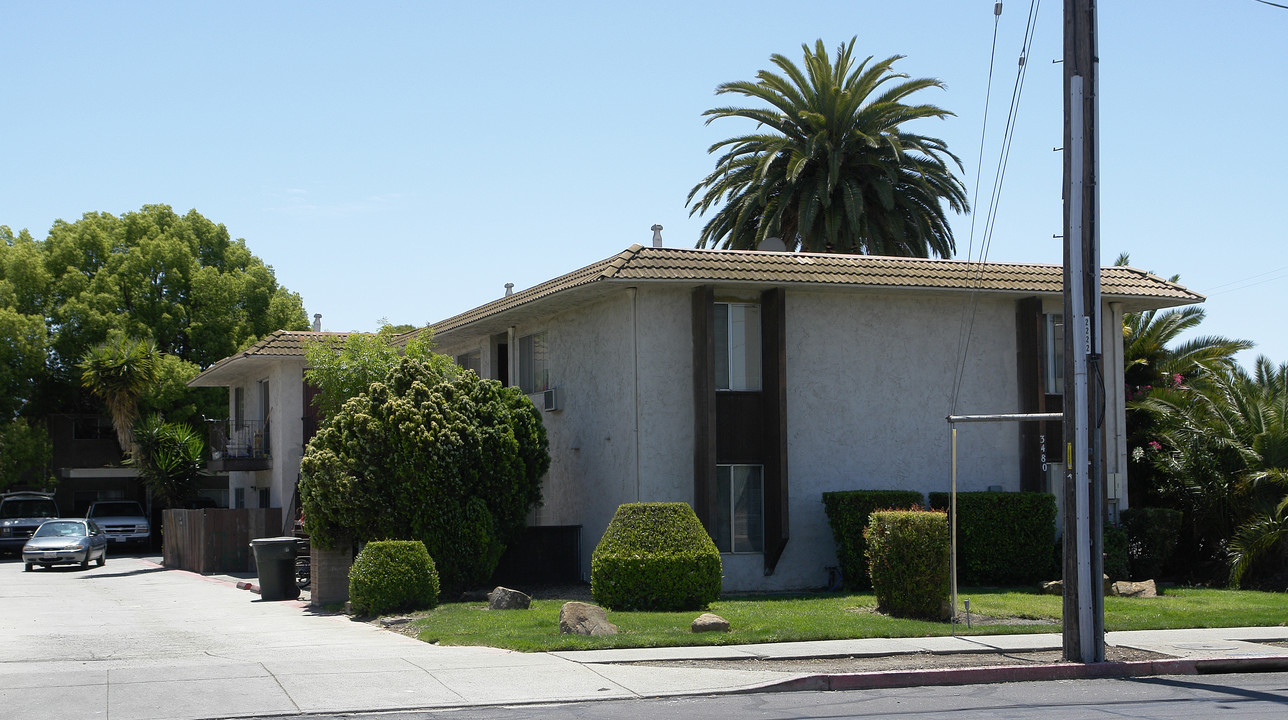 Multi-family in Concord, CA - Building Photo