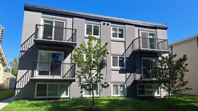 9938-88 88 Ave NW in Edmonton, AB - Building Photo - Building Photo