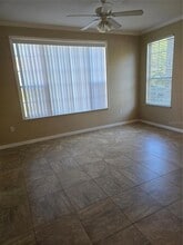 9228 Lake Chase Island Way, Unit 9228 in Tampa, FL - Building Photo - Building Photo