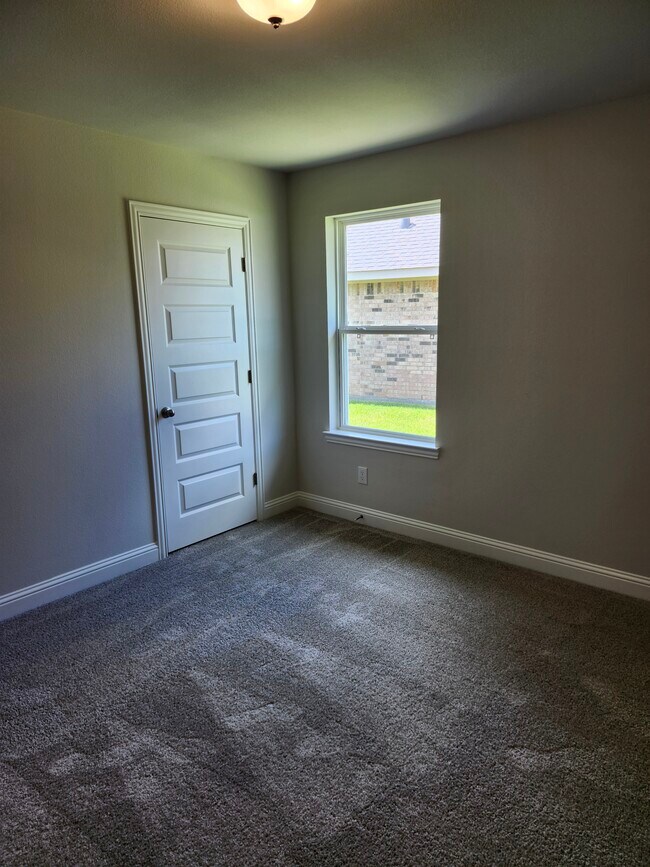 20068 Swinley Forest Dr in Cleveland, TX - Building Photo - Building Photo