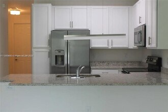 4756 SW 63rd Terrace in Davie, FL - Building Photo - Building Photo
