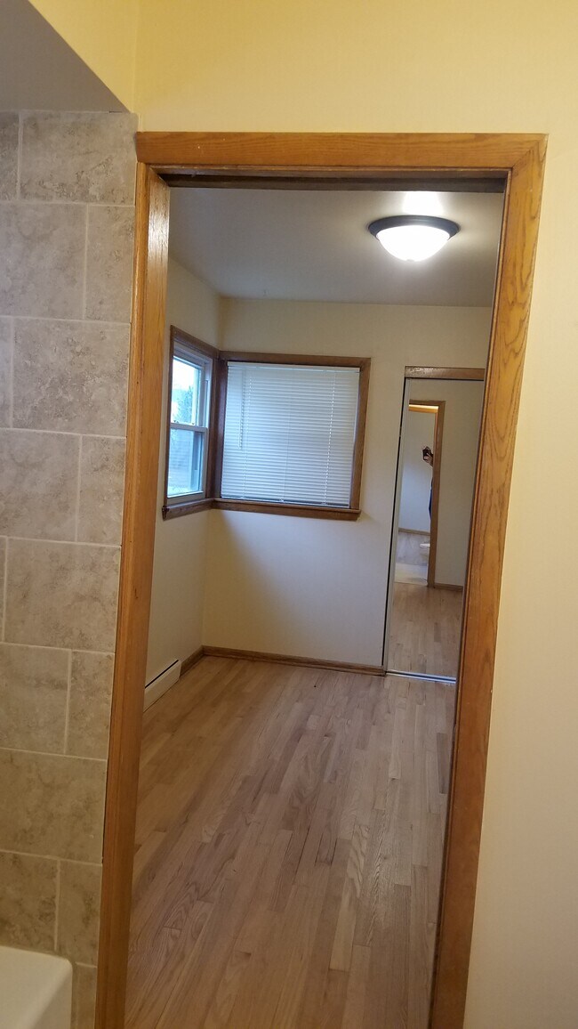 2123 S 108th St in West Allis, WI - Building Photo - Building Photo