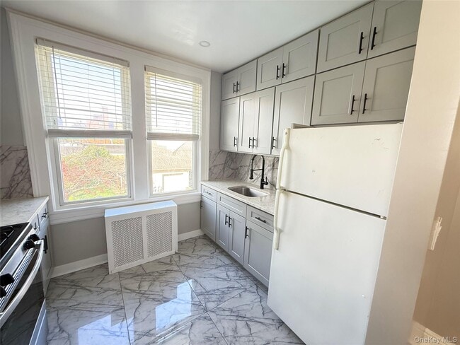 29 Lafayette St in New Rochelle, NY - Building Photo - Building Photo