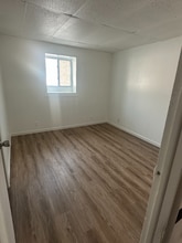 104 W Michigan St in Lagrange, IN - Foto de edificio - Building Photo