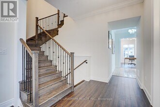 1301 Felicity Gdns in Oakville, ON - Building Photo - Building Photo