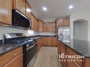 14162 W Ventura St in Surprise, AZ - Building Photo - Building Photo