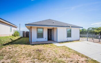 4319 E 61st St in Lubbock, TX - Building Photo - Building Photo