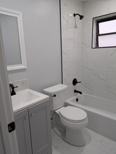 5890 NE 17th Rd, Unit Apt #2 in Fort Lauderdale, FL - Building Photo - Building Photo