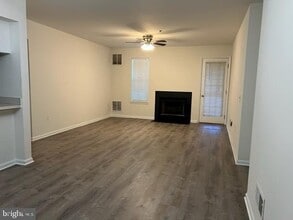 1505 Waters Edge Dr in Newark, DE - Building Photo - Building Photo
