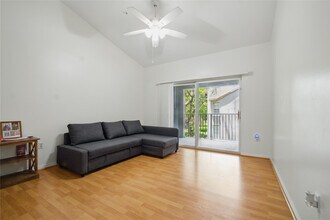 11133 SW 8th St in Pembroke Pines, FL - Building Photo - Building Photo