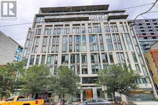 32 Camden St in Toronto, ON - Building Photo